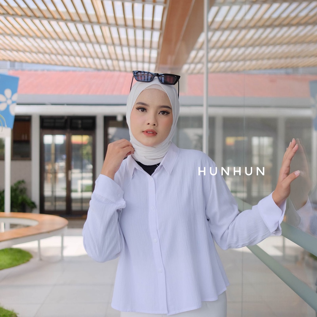 Hanin Crop Rayon Crincle/ Kemeja Crop fhanel Premium Keisya Crinkle AirFlow/ KEMEJA CRINCLE PUSATGROSIR_SOLO-HANIN CROP PUTIH