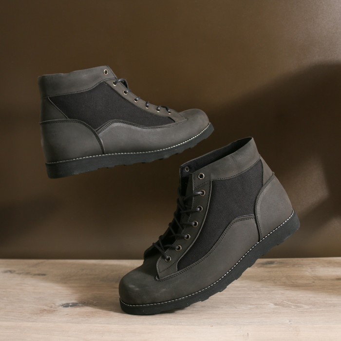sepatu boot pria kulit asli sepatu boot gunung sepatu casual phantom
