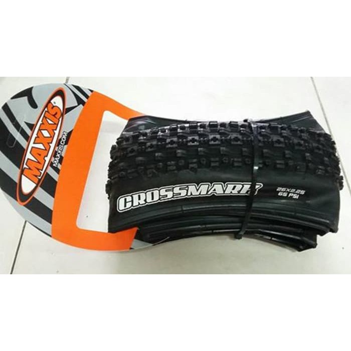 Ban Luar Maxxis 26x2.25 Crossmark