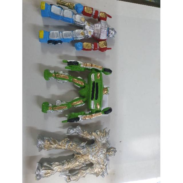 

Mainan ulang tahun tranformers 1 set isi 3 plastik lokal