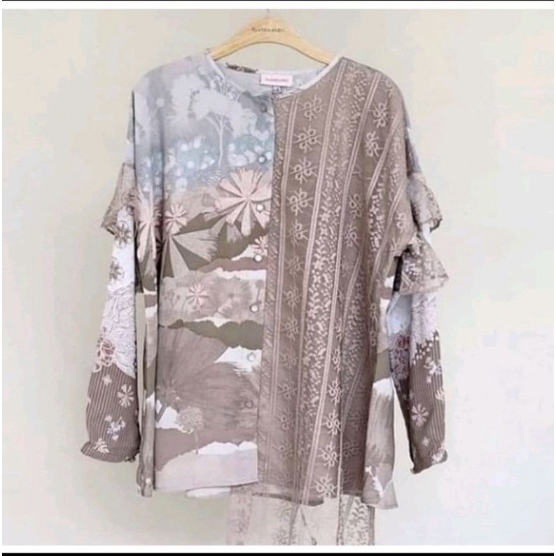 Collete Top Ria Miranda