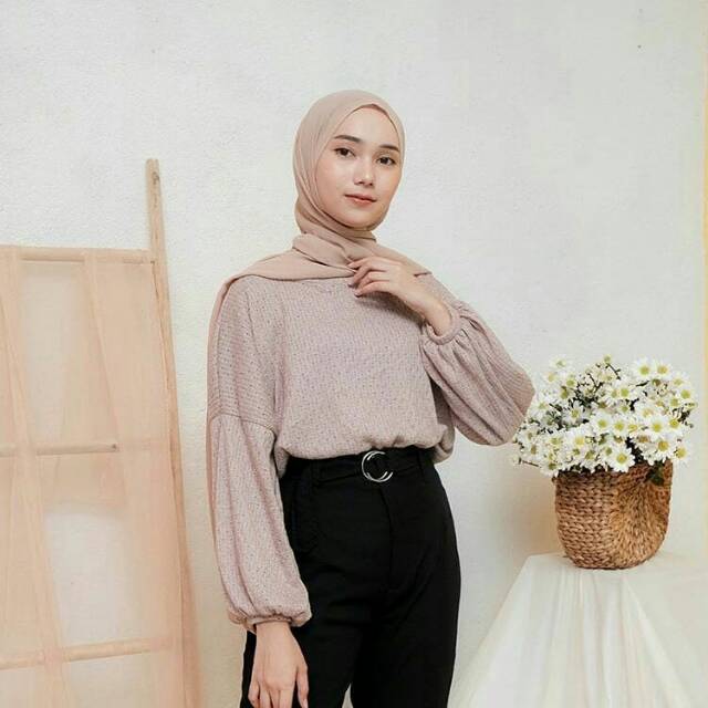Edmee Outfit - Aimee Sweater (BATAS TRANSFER 2 JAM)