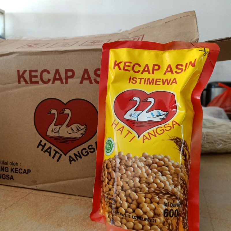 

Kecap asin angsa 650ml (pouch)