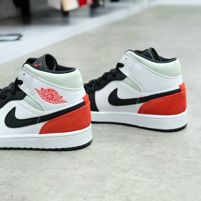 jordan 1 mid red mint