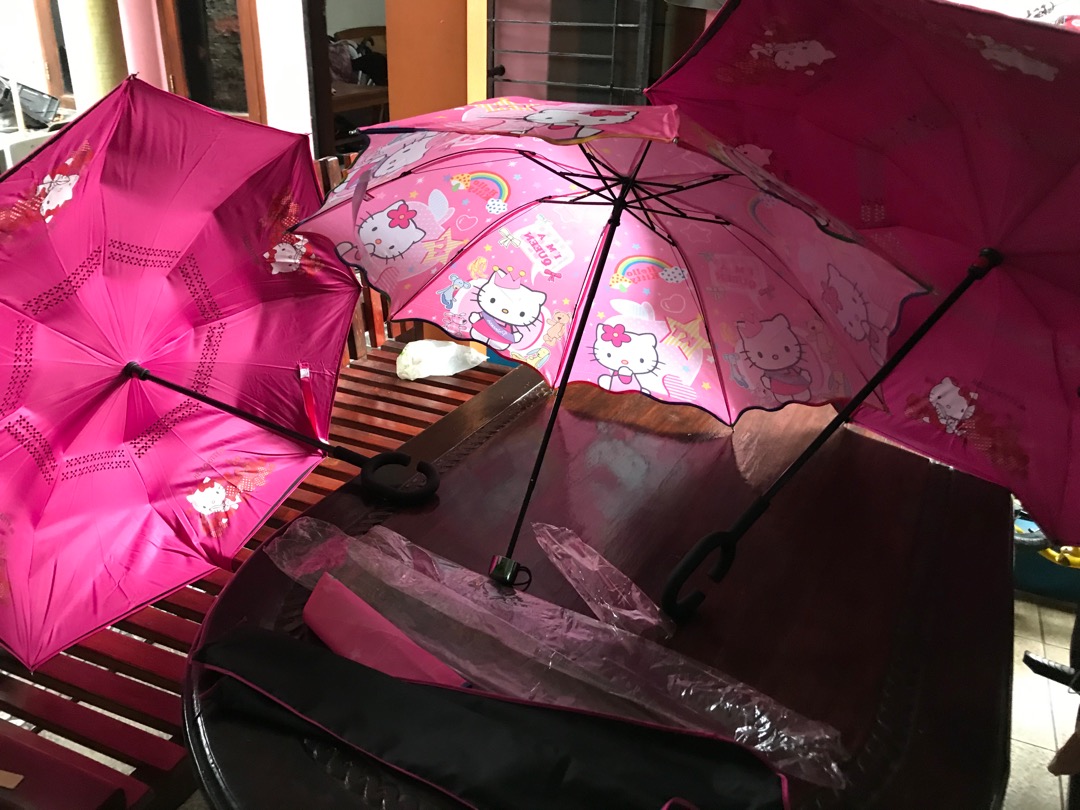 Payung Terbalik Kazbrella Motif Karakter Hello Kitty,brown,cony c Handle