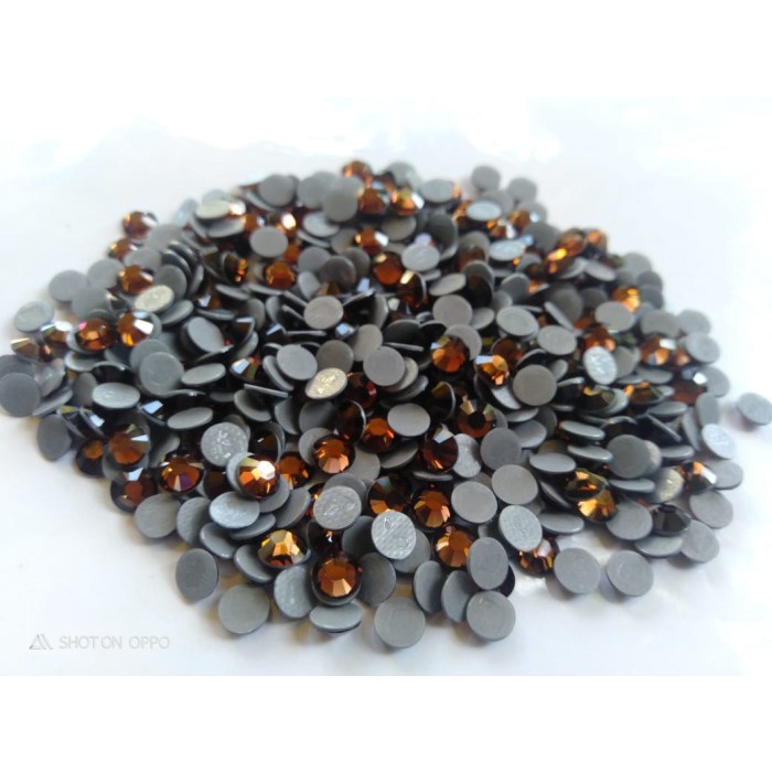 Manik Manik Crystal Tempel / Setrika 2028-SS20 smoke topas (isi 20pc)