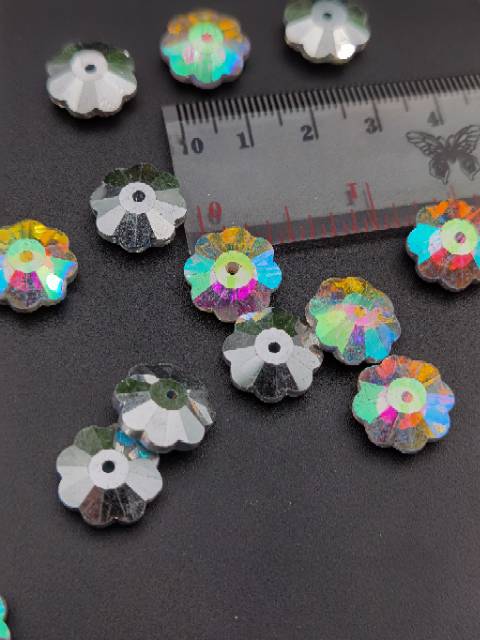 BERLIAN KRISTAL MOTIF BUNGA WARNA AB PELANGI UKURAN 8 MM PER LUSIN