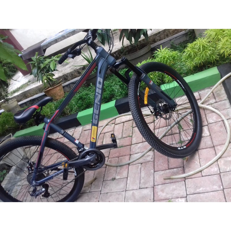 SepedaGunungGenioBaru