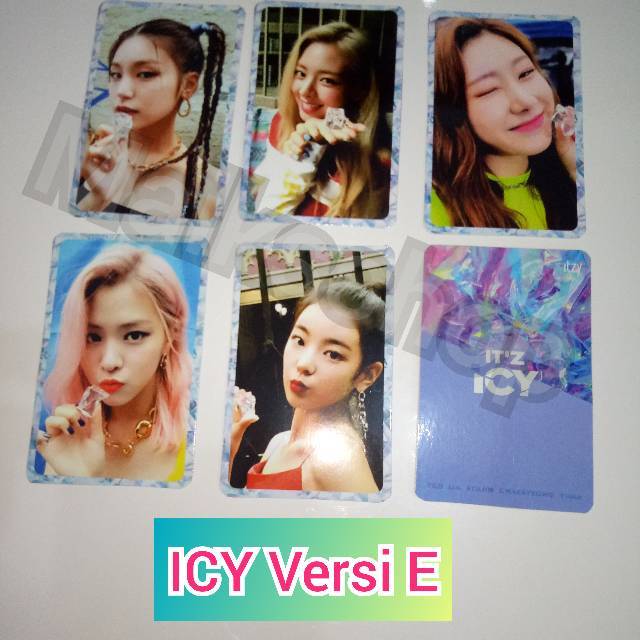 Itzy Icy Photocard Kpop