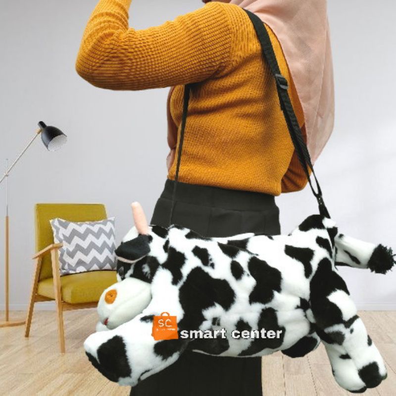 Tas Selempang BERUANG Merangkul / Tas Boneka Sapi/Tas Bulu / Tas Sapi Moo