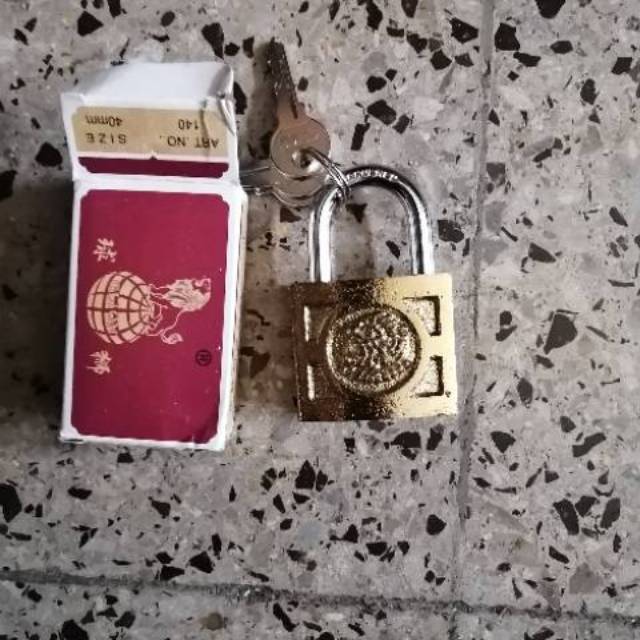 Gembok kuningan Glion 40 mm