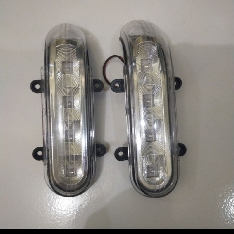 Lampu sein spion Avanza VVT-i Inova Yaris