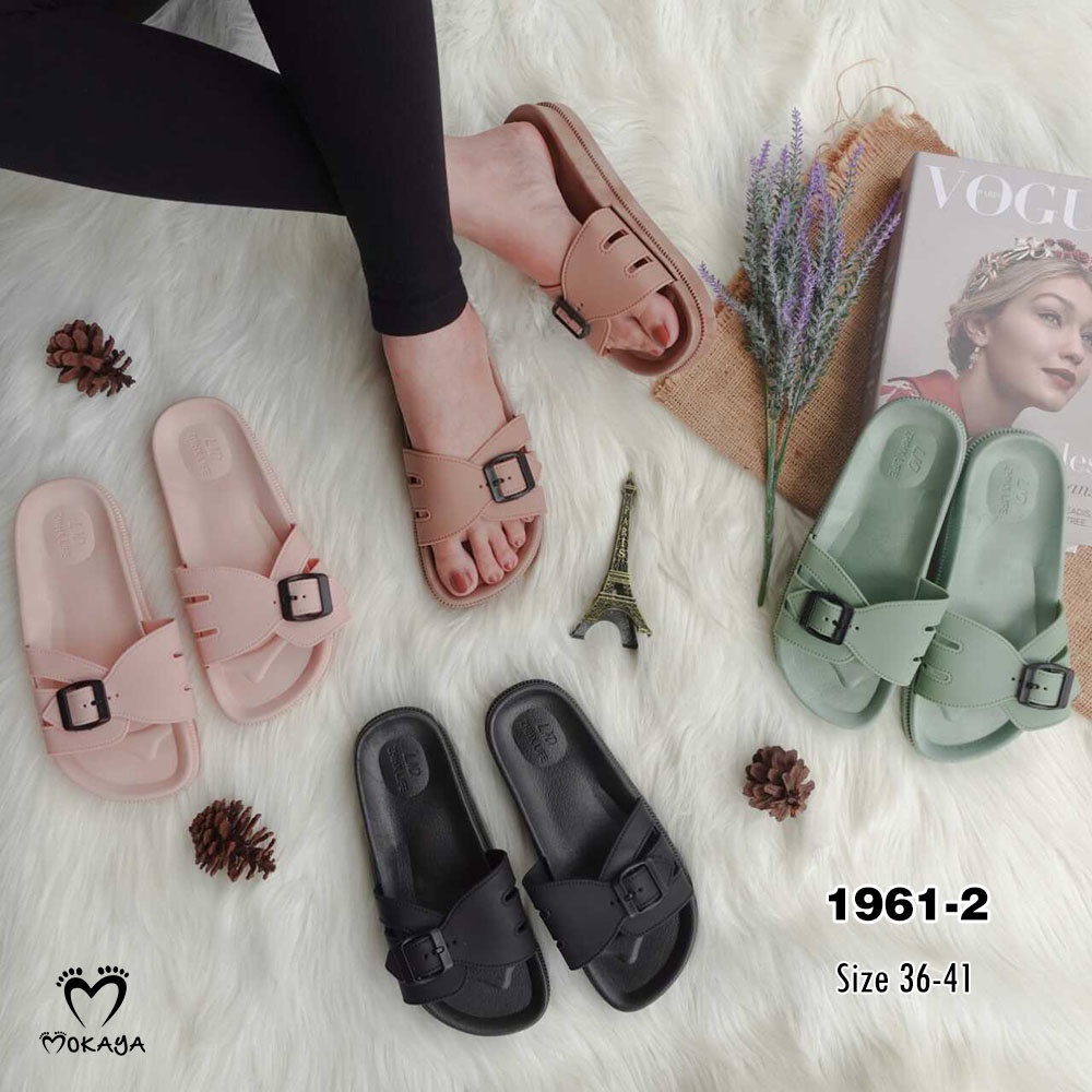 Sandal slop wanita gesper hitam sol tebal Cantik Simple Elegant Import Mokaya / Size 36-41 (1961-2)