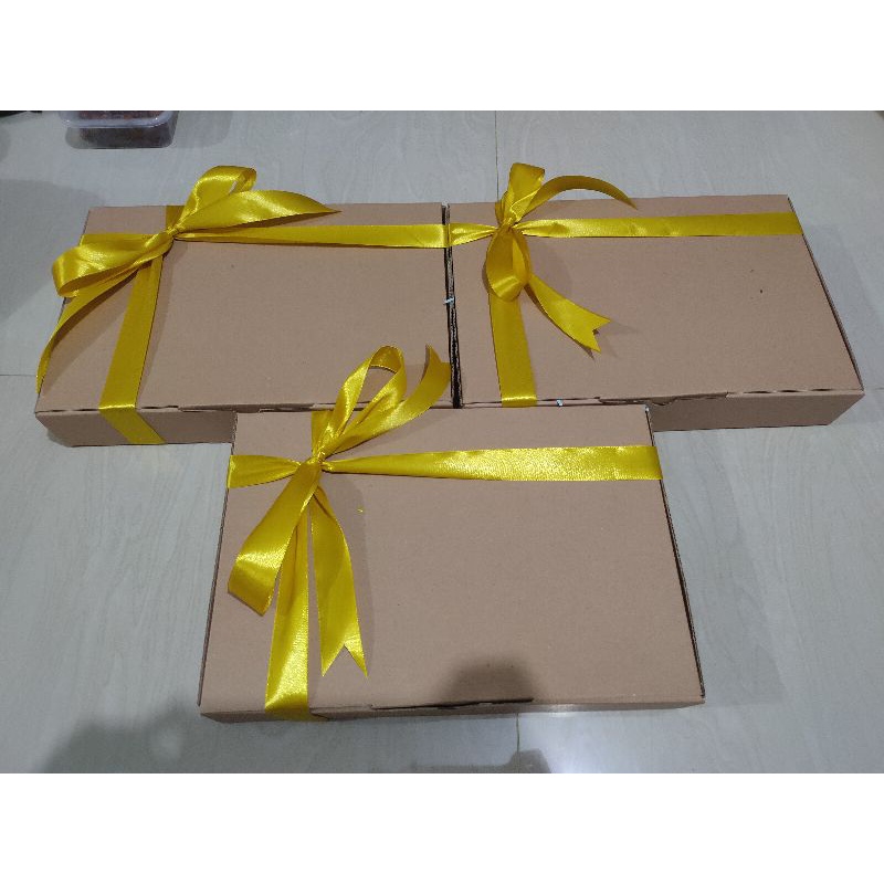 

Hampers Makcomel