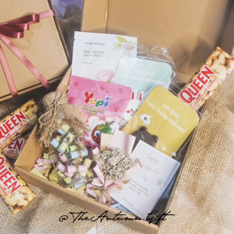 

Spesial Valentine Gift Box / Hamper Valentine