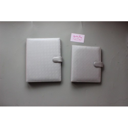 

Binder Prada Metalic Silver 20ring/A5 & 26ring/B5 by binderpinkshop