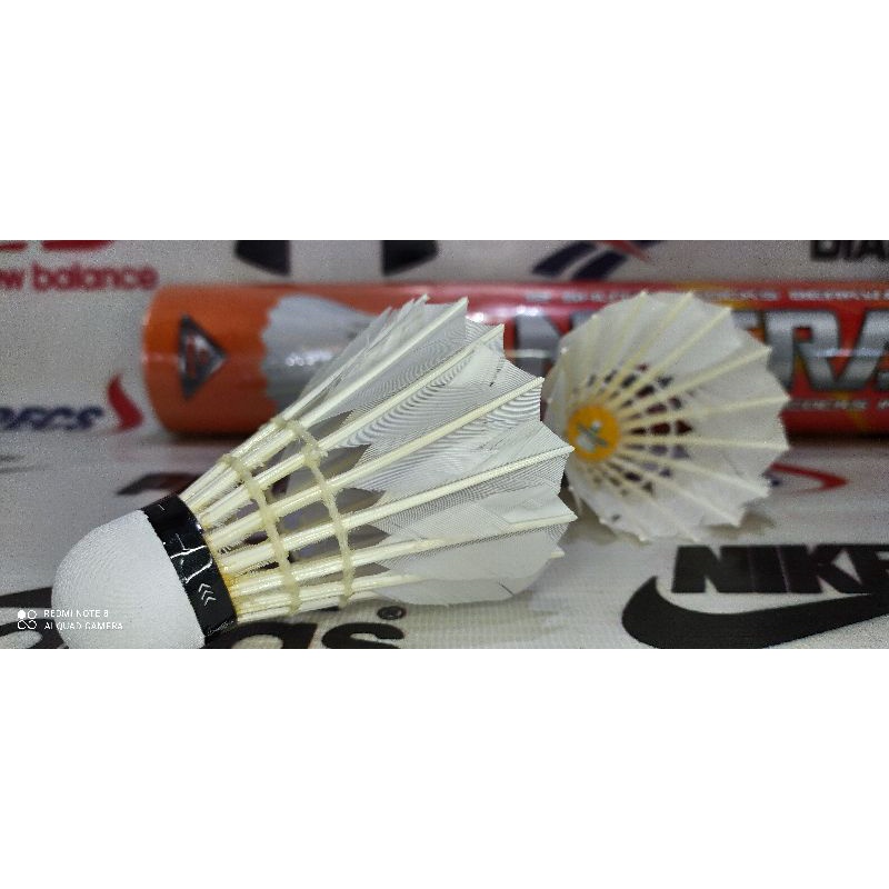 kok bulutangkis bekas turnamen