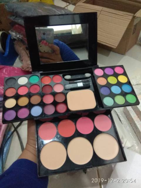 Bundara.id Makeup super lengkap Ko-1178 ADS BESAR eyeshadow blushon foundation powder All in 1