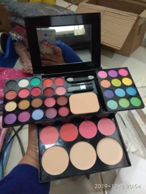 Bundara Makeup super lengkap 001 ADS BESAR eyeshadow blushon foundation powder All in 1