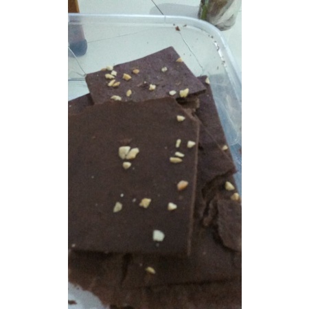 

keripik brownis/kribo/brownis kering/camilan manis/130grm-150gram