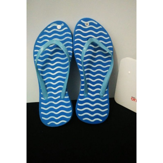 SANDAL JEPIT WANITA MOTIF GARIS