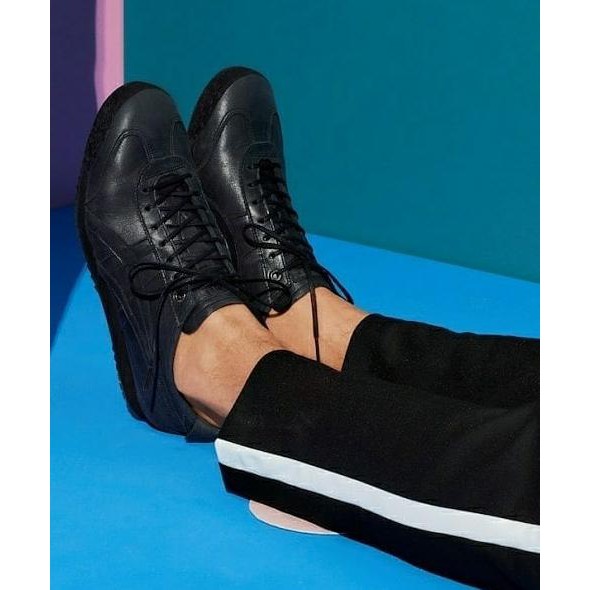 MODEL BARU Sepatu Onitsuka Tiger Mexico 66 2018 SD Triple Black Original