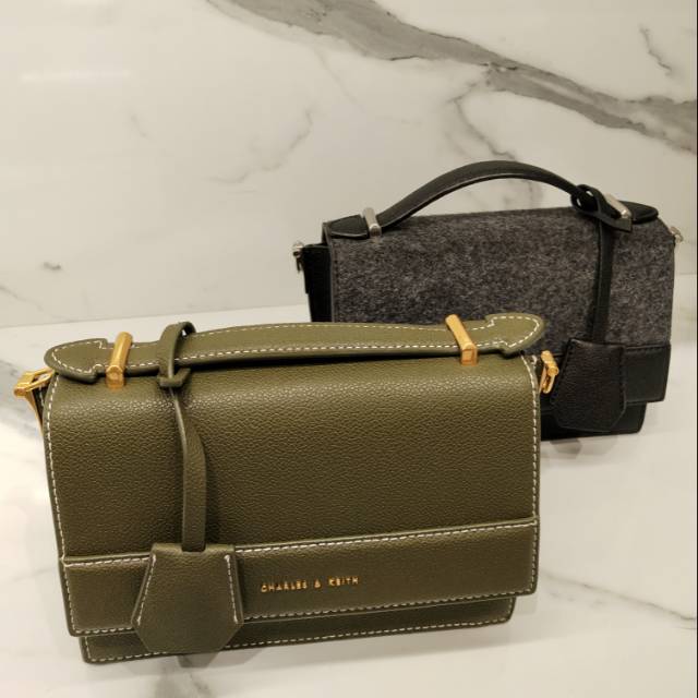 Charles n Keith Bag Tas Wanita Ori Store Best Seller Asli Murah Very Recomended