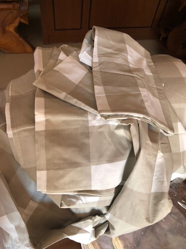 Bedcover Murah Motif Kotak Emily Collection Katun Lokal Elbhe Ukuran Double |uk 160x200 |uk 180x200