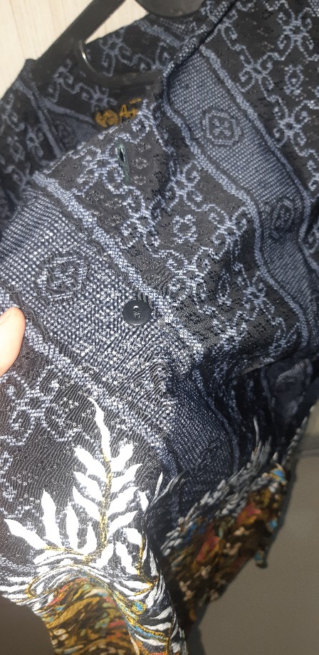 Arjuna Weda Blus Batik Kawung Hati - Hitam