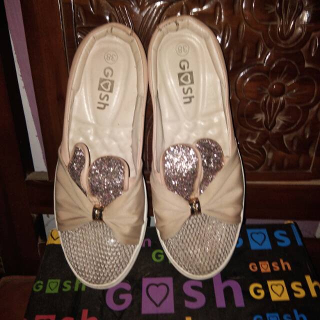 Sepatu gosh kelinci pl