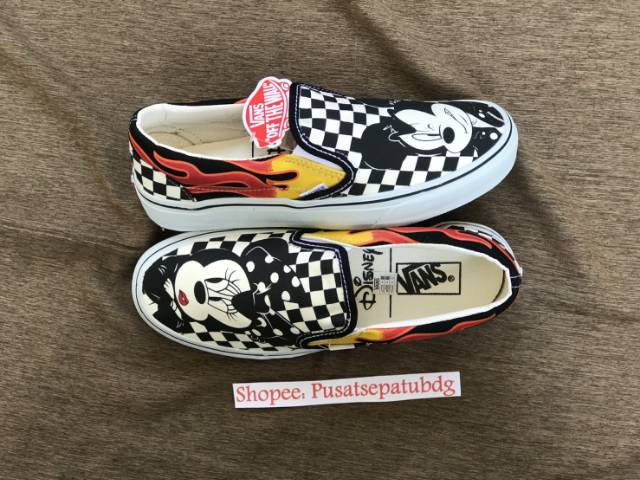 OBRAL VANS SLIP ON PREMIUM X DISNEY MICKEY MINNIE SNEAKERS