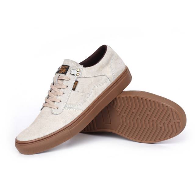 Sepatu sneakers pria casual sekolah kuliah formal kerja Sepatu sneaker Cowo original handmade kulit suede