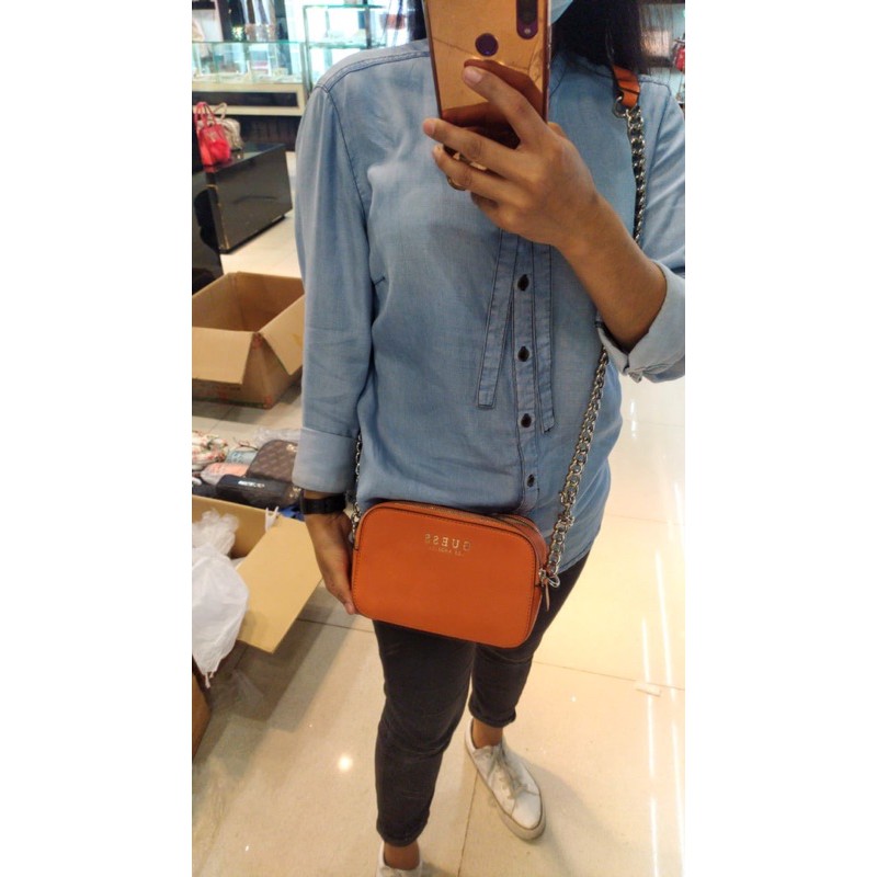 GUESS SLINGBAG ORIGINAL COUNTER SALE 70%