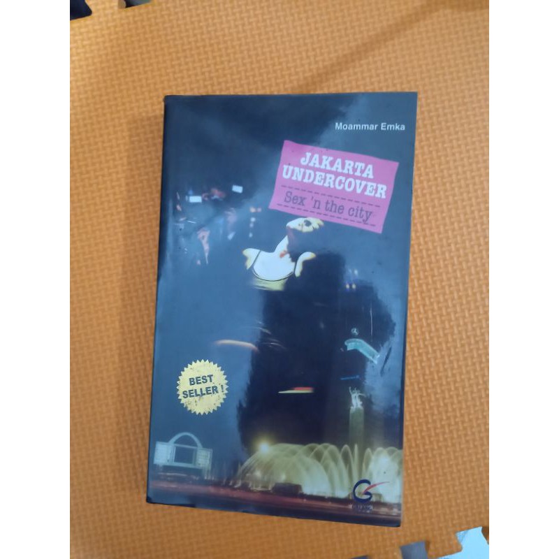 Novel Sex in The City Moammar Emka novel preloved