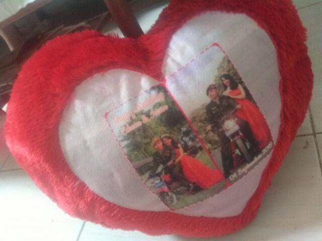 Bantal Foto Bentuk Love Ukuran 40x40