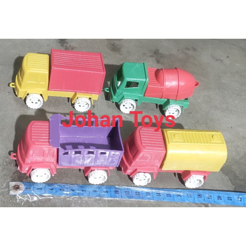 Mainan Mobil Truck Campur 9Cm Grosir 1 kg