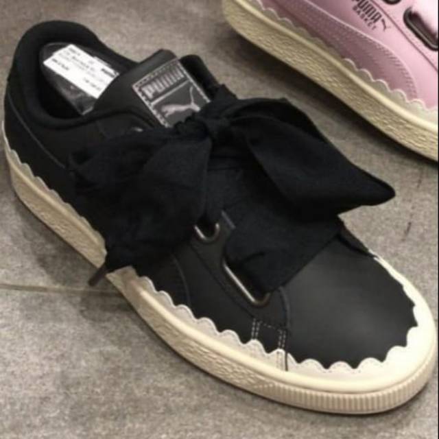 Sepatu Puma Basket Heart Scallop