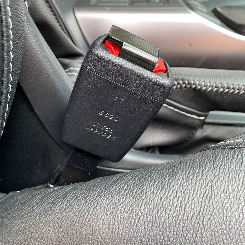 Besi Colokan Safetybelt Safety Belt Colokan Seat Belt Buckle Stopper Buzzer Mobil - Safety Belt L