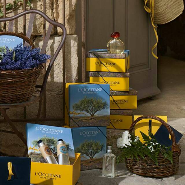 L'OCCITANE Classic Hard Box 20 x 20 x 9.5 cm