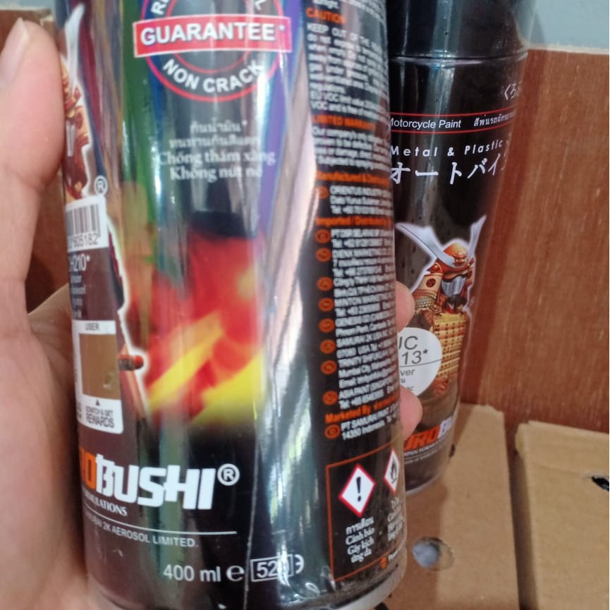 Pilok Pilox Cat Semprot Samurai Epoxy Silver UCY113* Cat Dasar Silver 400ml