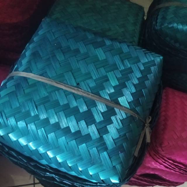 Besek bambu 18 cm warna Biru