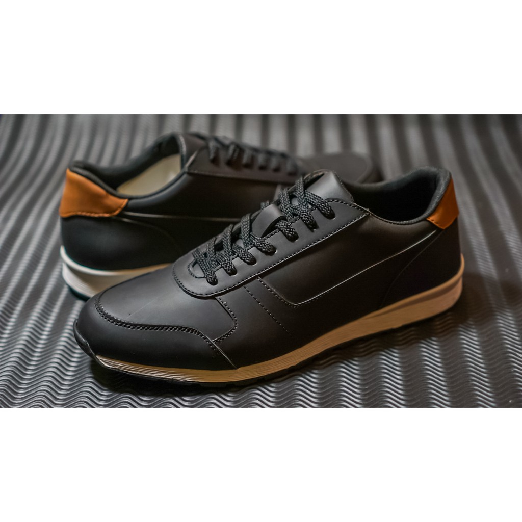 JULIUS BLACK |FORIND x Barnum| Sepatu Hitam Casual Sneakers Kasual Polos Ori Pria Cowok Footwear