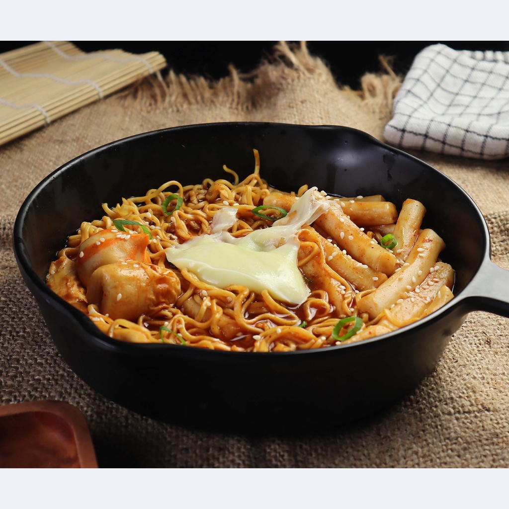 

Rabokki Ramen Toppoki Raboki Rabboki Tokpoki Topokki Topoki tteokbokki Mozarella Instan Ramyeon HALAL Rabokkiban Samyang Odeng Makanan Murah Jajan Korea Pedas Ringan Warcup Snack Mujigae Koreakeun Ashiaaap Eonni Oifyoo Spicywon Kylafood Nuara