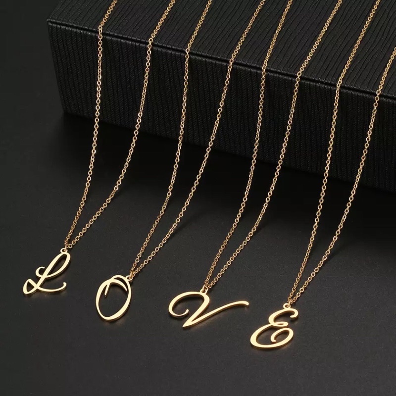Kalung Huruf Titanium Lapis emas Anti Karat Murah Wanita