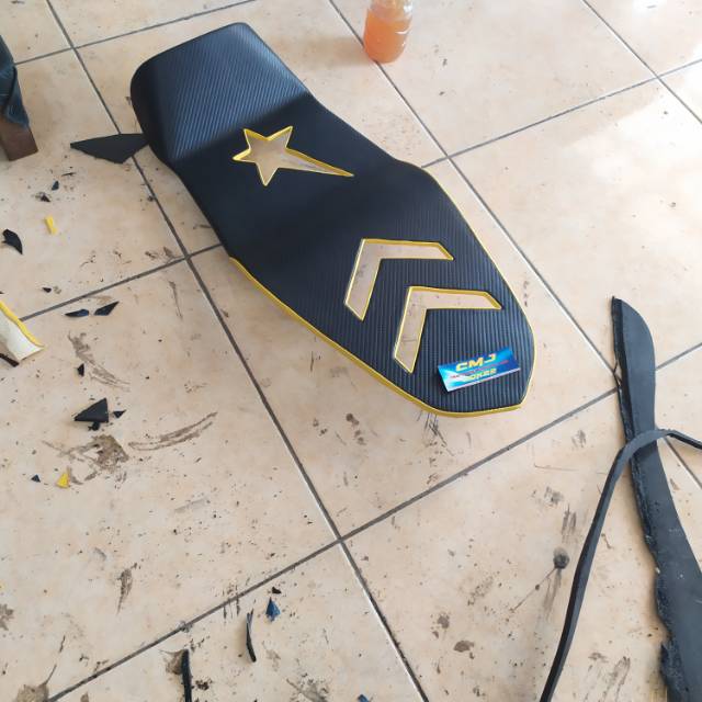 Jok motor cb150r new ncb 150r lobang bintang slim custom