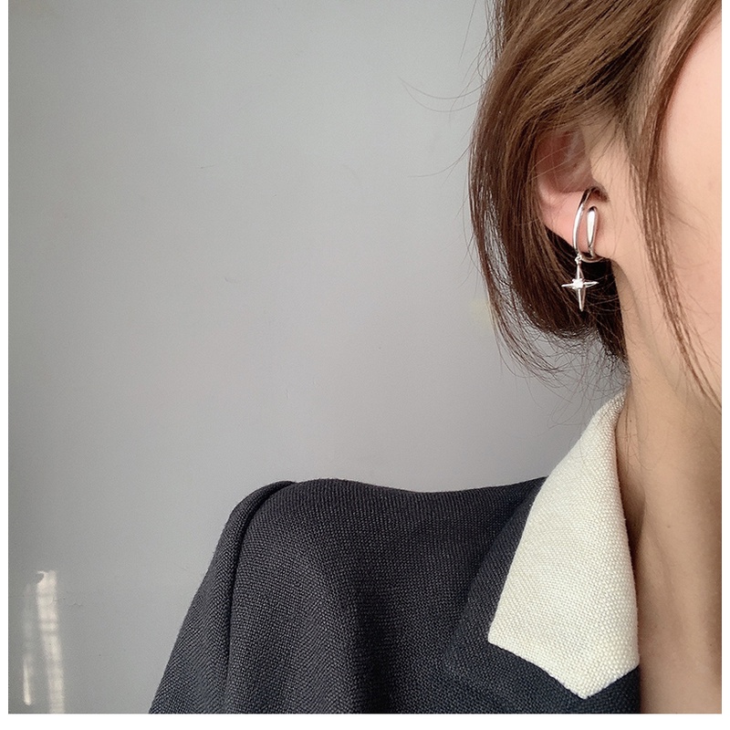 Anting Klip Tulang Rawan Telinga Bentuk Salib