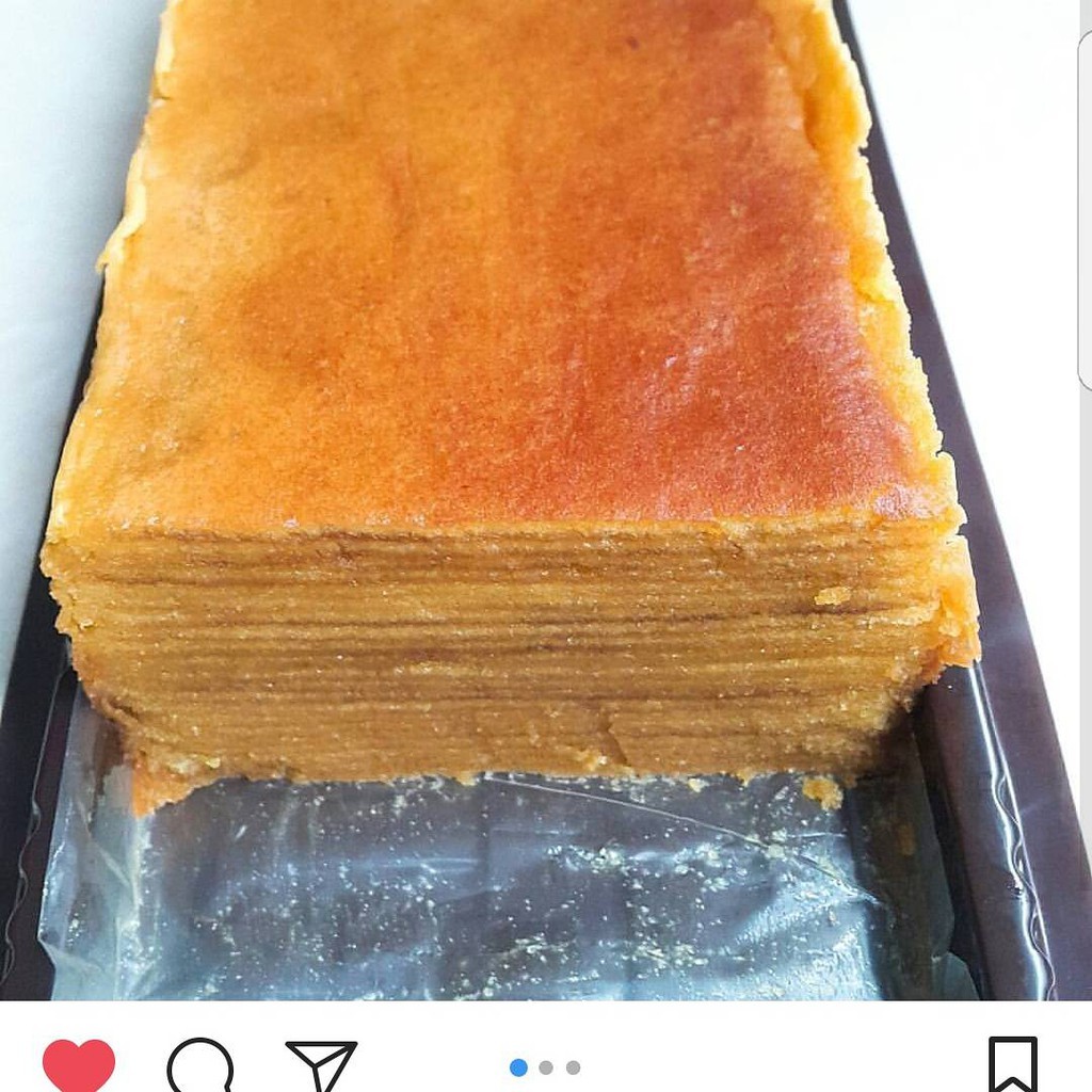 

LAPIS LEGIT KOTAK ORIGINAL UK. 20 X 20 CM TEBAL KUE 7 - 8 CM ( PO )