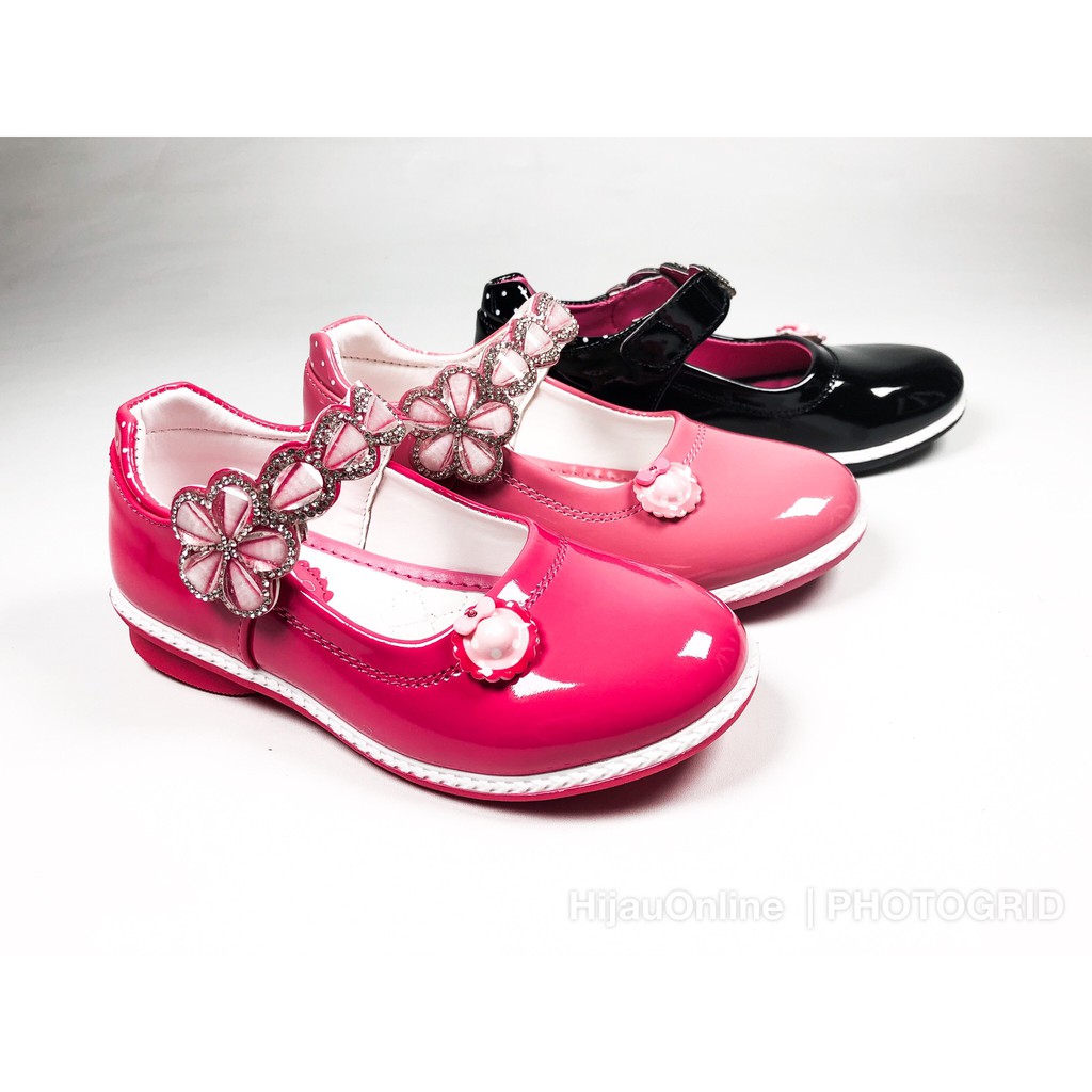 Sepatu pantofel anak perempuan