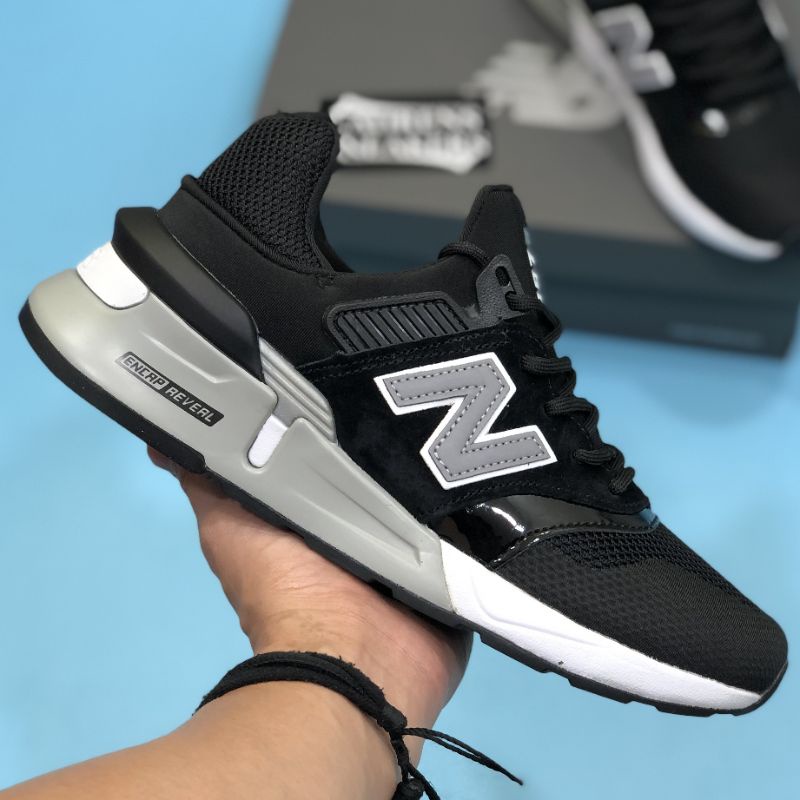 new balance 997s black white grey