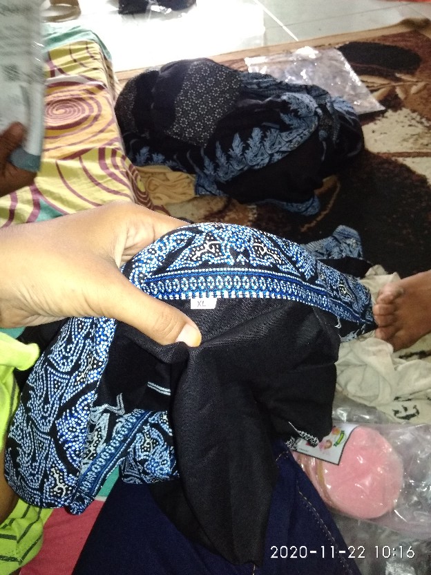 Batik Couple Keluarga Modelterbaru Motif Sorot Tengah, Ada 4 Pilihan Warna